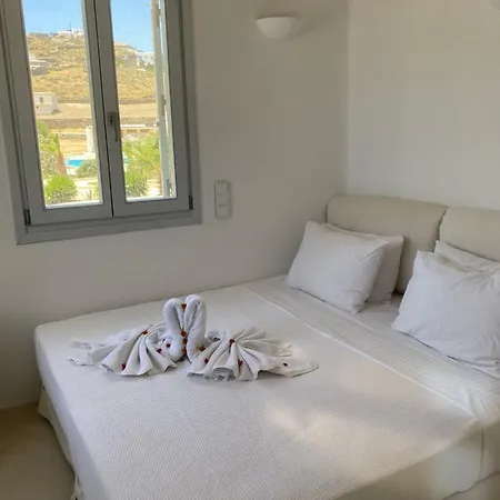 Villa Aggelina فيلة *